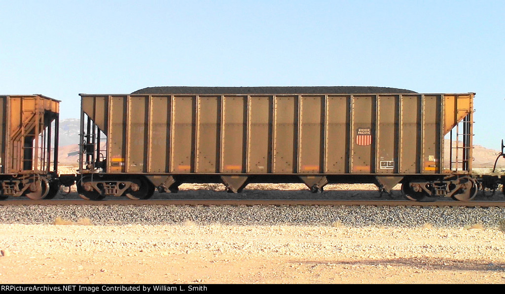 WB Loaded Coal Hooper Frt at Erie NV W-Pshr -60